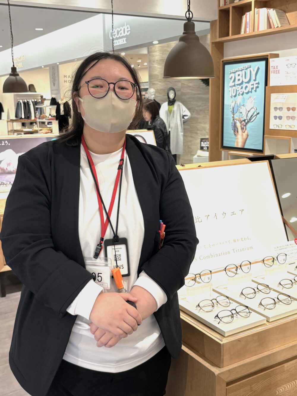 ジンズ#14かけるだけでバランスを整え、顔の見え方を変える「黄金比アイウエア」